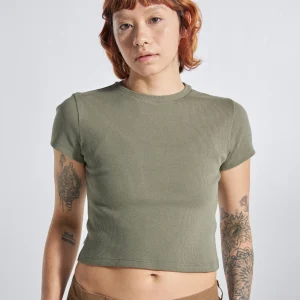 Out There Geripptes T-Shirt - Staubiges Oliv