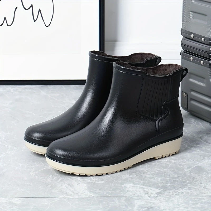 Wasserdichte Regenstiefel mit rutschfester Sohle – Bild 4