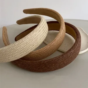 Breiter Haarreif aus Raffia-Gras – Gekreuztes Geflecht-Haarband für Damen | Schlichtes Sommer-Accessoire für Urlaub & Alltag
