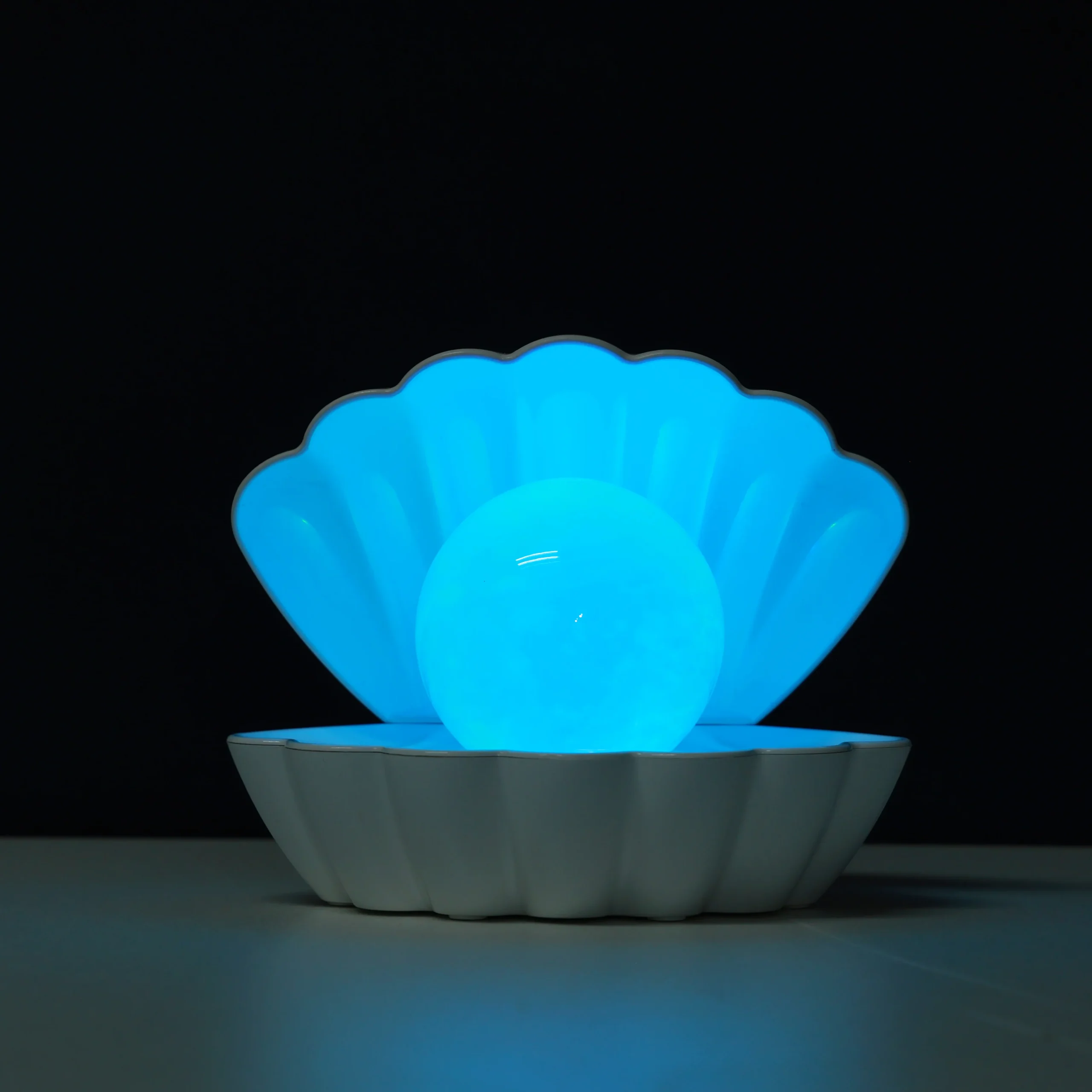 ITOTAL Muschellampe mit Glitzer Nebula – Farbwechselnde LED Stimmungsleuchte – Bild 3