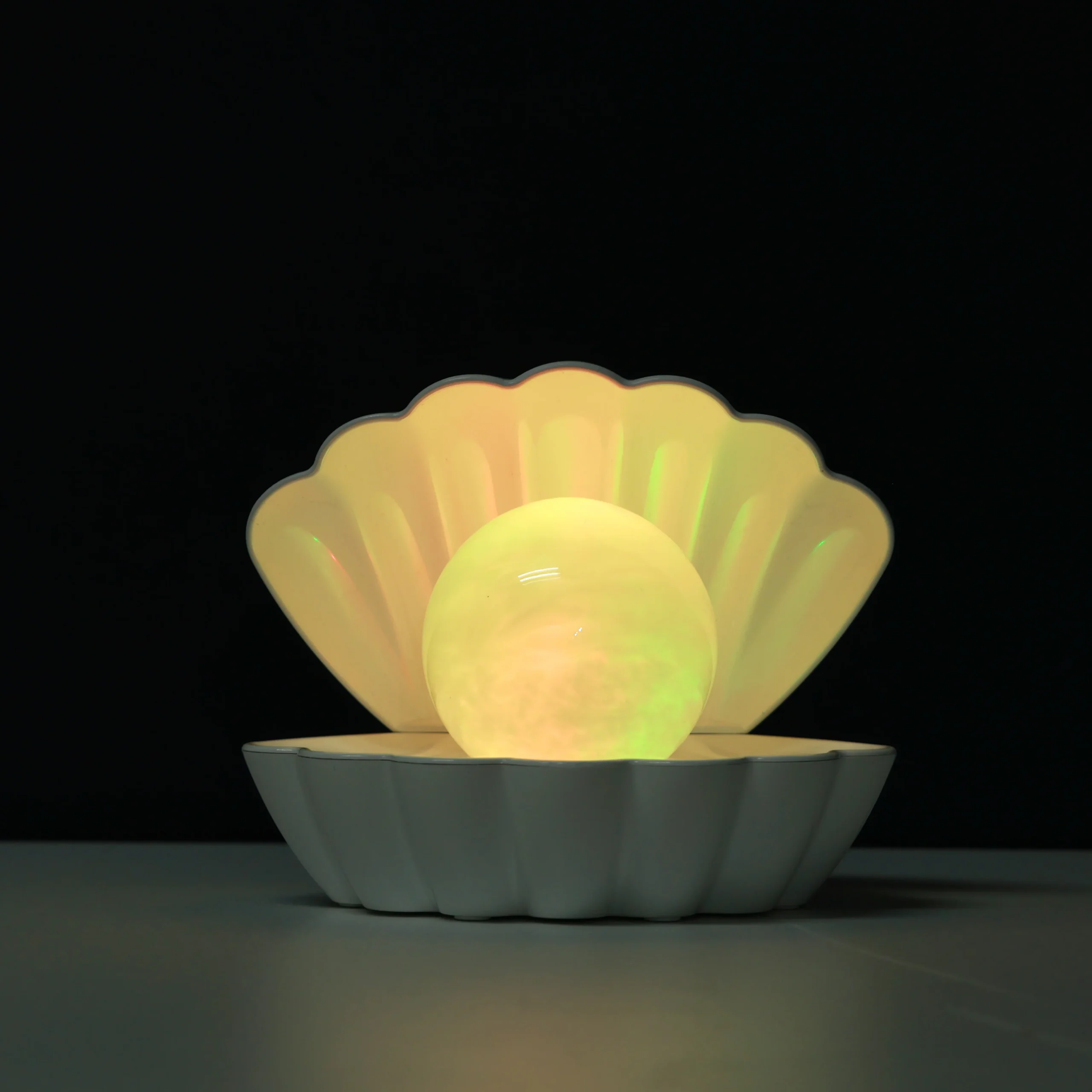 ITOTAL Muschellampe mit Glitzer Nebula – Farbwechselnde LED Stimmungsleuchte – Bild 4