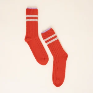 Dicke Stricksocken aus Wolle • Rot mit Streifen